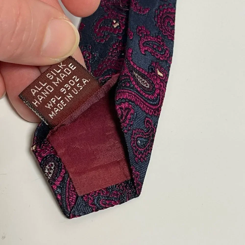Park Avenue by Mayers tie silk
